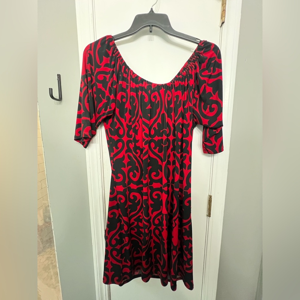 Tianna B black & red dress size L